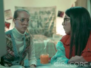 Tocilar lesbiene blinded de știință & fierbinte virtual milf-girlcore